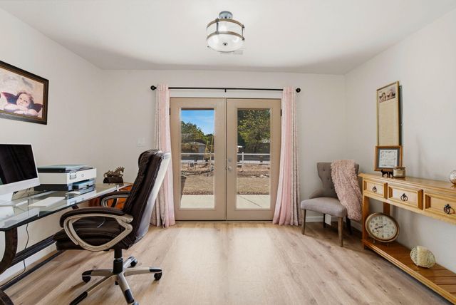 9017 Guadalupe Trail NW, Albuquerque, NM 87114