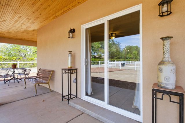 9017 Guadalupe Trail NW, Albuquerque, NM 87114