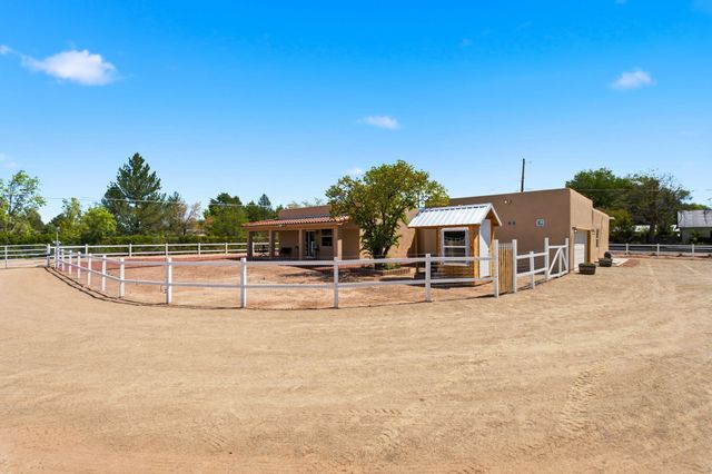9017 Guadalupe Trail NW, Albuquerque, NM 87114