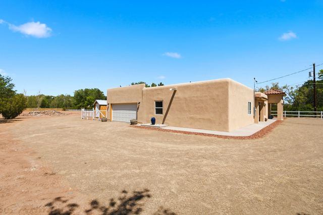 9017 Guadalupe Trail NW, Albuquerque, NM 87114