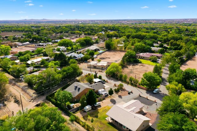 9017 Guadalupe Trail NW, Albuquerque, NM 87114