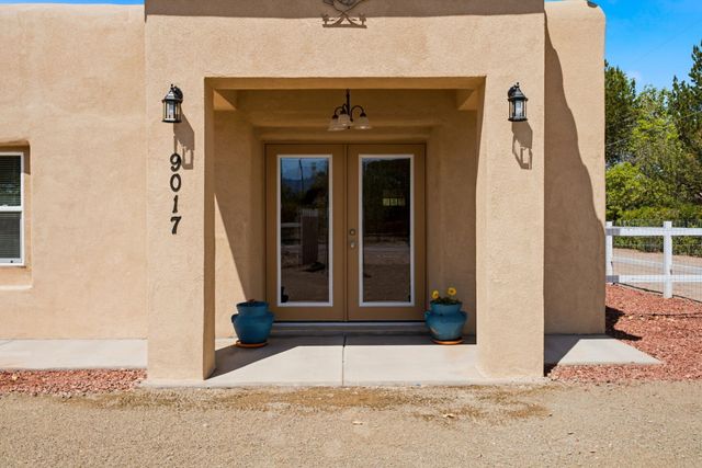 9017 Guadalupe Trail NW, Albuquerque, NM 87114