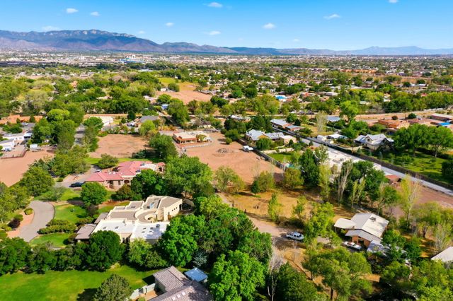 9017 Guadalupe Trail NW, Albuquerque, NM 87114