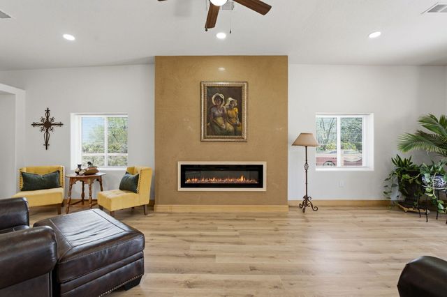 9017 Guadalupe Trail NW, Albuquerque, NM 87114