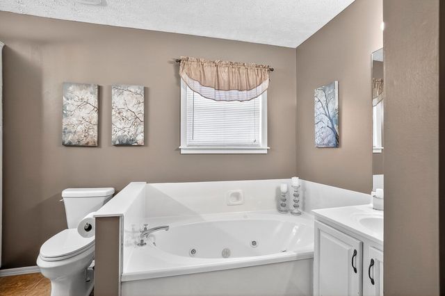 307 N 38th Street, Nixa, MO 65714