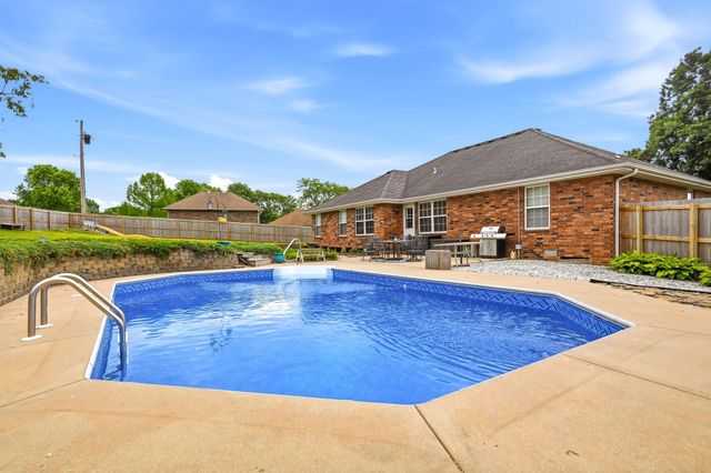 307 N 38th Street, Nixa, MO 65714