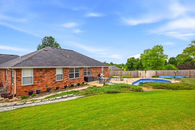 307 N 38th Street, Nixa, MO 65714