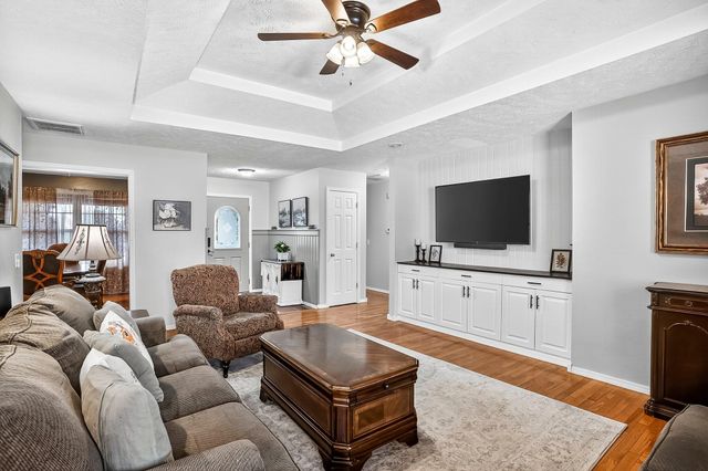 307 N 38th Street, Nixa, MO 65714