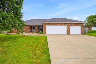 307 N 38th Street, Nixa, MO 65714