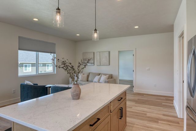 17803 E 3rd Ln, Spokane Valley, WA 99016