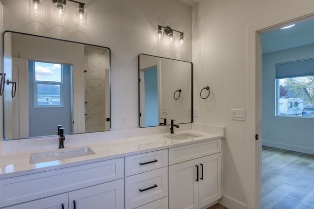 17803 E 3rd Ln, Spokane Valley, WA 99016