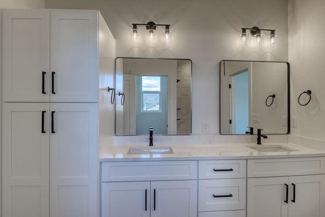 17803 E 3rd Ln, Spokane Valley, WA 99016