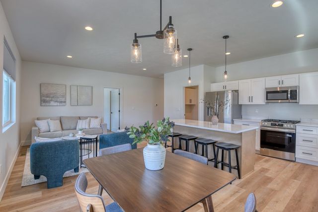 17803 E 3rd Ln, Spokane Valley, WA 99016