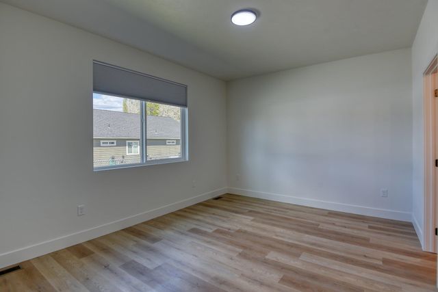 17803 E 3rd Ln, Spokane Valley, WA 99016