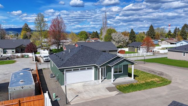 17803 E 3rd Ln, Spokane Valley, WA 99016