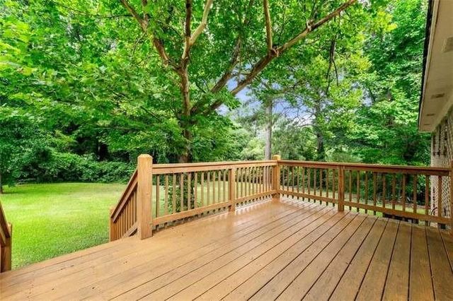 3027 Lakeridge SE Drive, Conyers, GA 30094