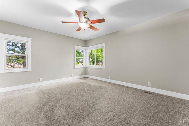 1200 N Beverly Dr, Eagle, ID 83616