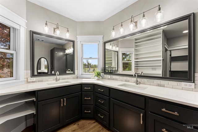 1200 N Beverly Dr, Eagle, ID 83616