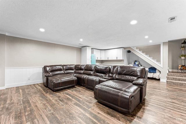 1200 N Beverly Dr, Eagle, ID 83616