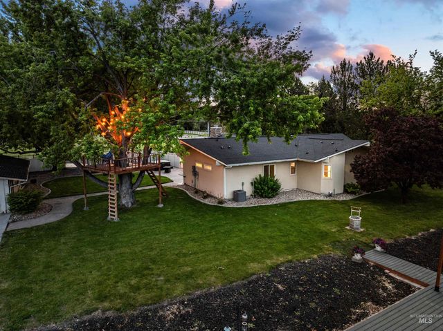1200 N Beverly Dr, Eagle, ID 83616