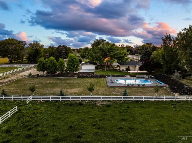 1200 N Beverly Dr, Eagle, ID 83616