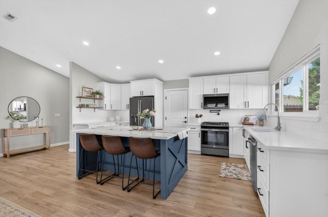 8356 Berman Walk Way, Citrus Heights, CA 95610