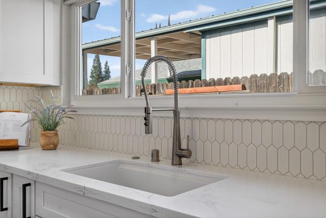 8356 Berman Walk Way, Citrus Heights, CA 95610