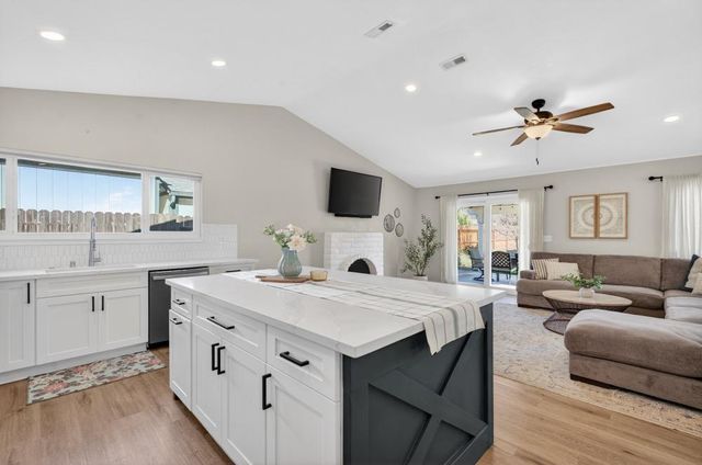 8356 Berman Walk Way, Citrus Heights, CA 95610