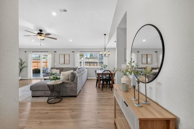 8356 Berman Walk Way, Citrus Heights, CA 95610