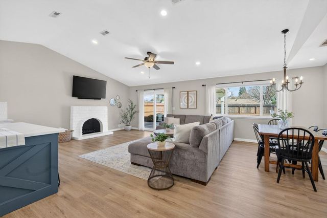 8356 Berman Walk Way, Citrus Heights, CA 95610