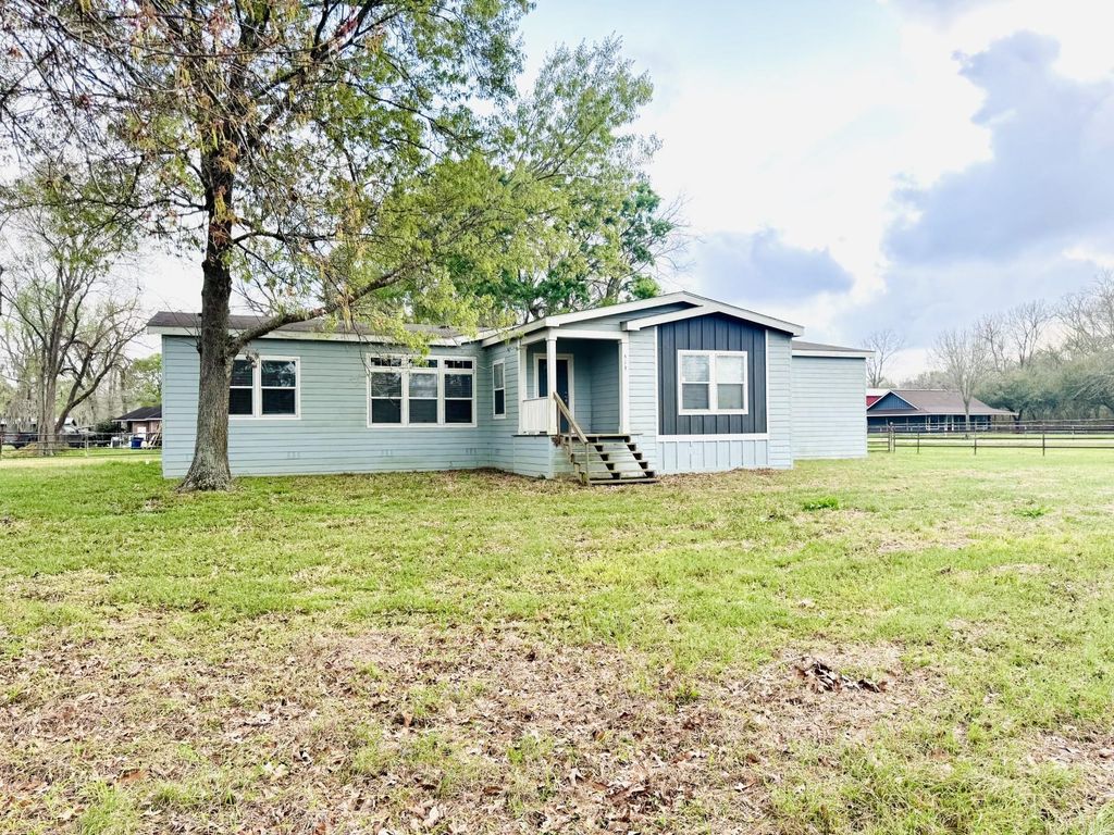 515 Fm 834 Road W, Hardin, TX 77575