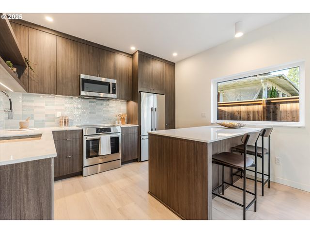 5490 Se Boise St, Portland, OR 97206