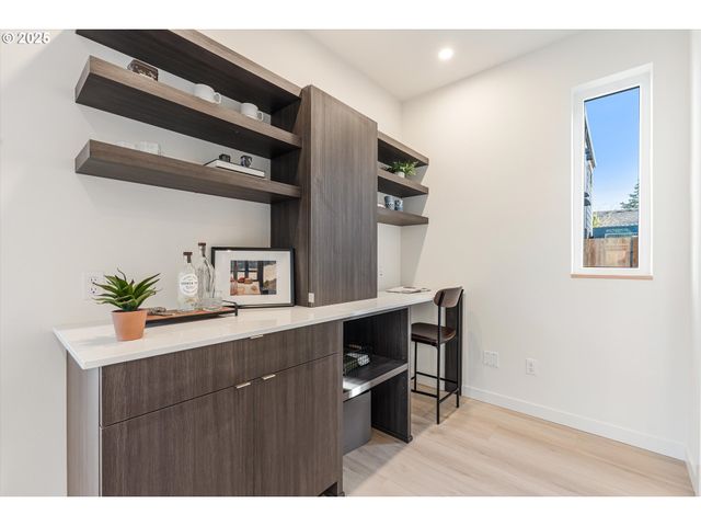 5490 Se Boise St, Portland, OR 97206