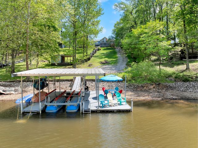 1576 Damron Rd, Estill Springs, TN 37330