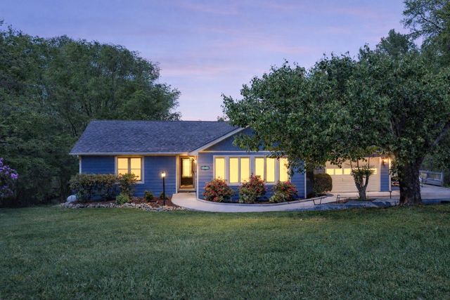 1576 Damron Rd, Estill Springs, TN 37330