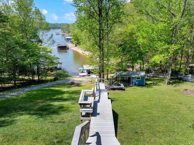 1576 Damron Rd, Estill Springs, TN 37330