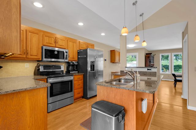 1576 Damron Rd, Estill Springs, TN 37330