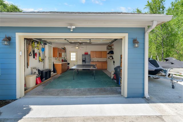 1576 Damron Rd, Estill Springs, TN 37330