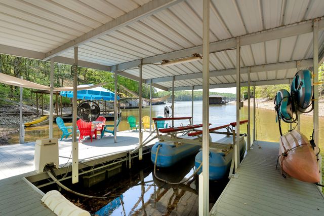 1576 Damron Rd, Estill Springs, TN 37330