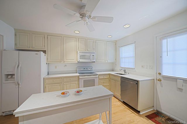323 A Woodbridge Drive, Ridge, NY 11961