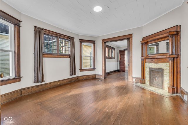 1840 N 8th Street, Terre Haute, IN 47804