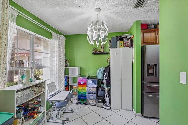 115 NW 108th Ave, Pembroke Pines, FL 33026