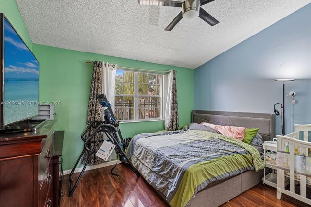 115 NW 108th Ave, Pembroke Pines, FL 33026