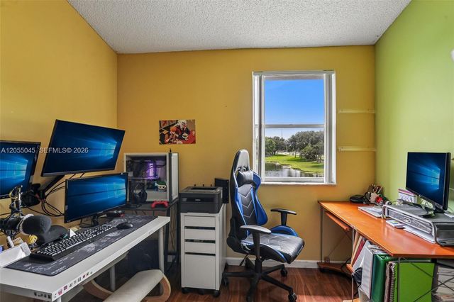 115 NW 108th Ave, Pembroke Pines, FL 33026