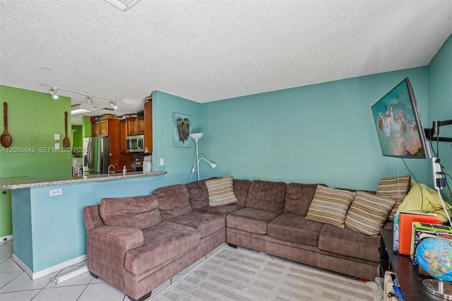 115 NW 108th Ave, Pembroke Pines, FL 33026