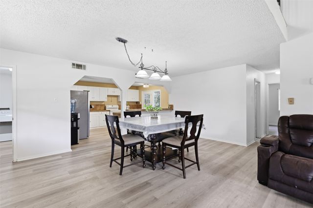 112 Spanish Trail, Weatherford, TX 76088
