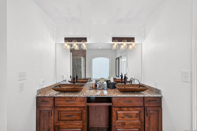 31463 PANTHER DR, Bulverde, TX 78163