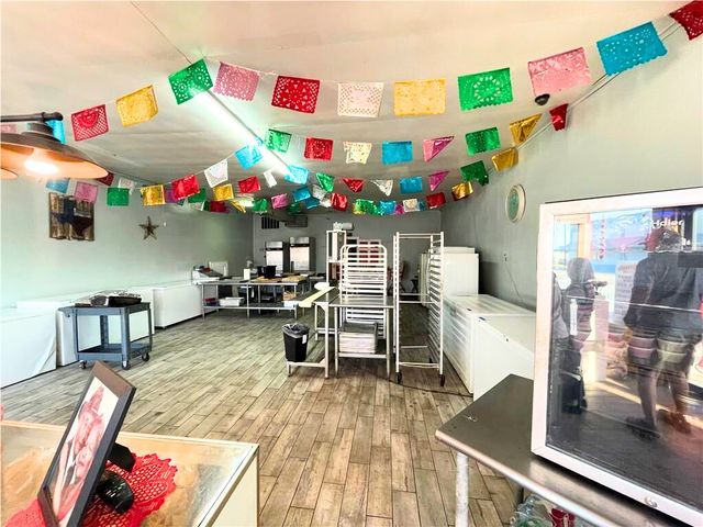 2814 Main St, Ingleside, TX 78362