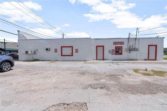 2814 Main St, Ingleside, TX 78362
