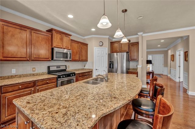 37852 Ashfield Way, North Ridgeville, OH 44039